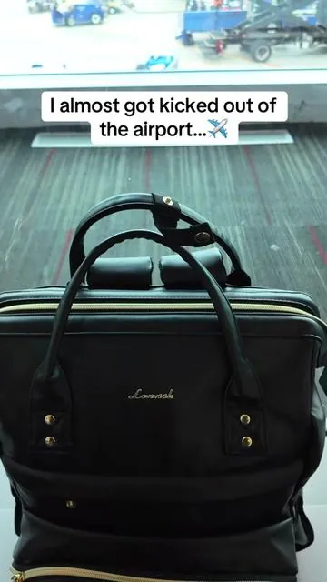 & its vegan leather yall 🥰#lovevook #lovevookbackpack #lovevooktravelbag #backtoschoolessentials #backtoschool2024 #backtoschoolmusthaves #airport #tsa #lovevook #giftguide #treasurefinds #newyearnewaura #mademyyear #tiktokshopcreatorpicks #mademyyear #TikTokShopYearEndSale #MySuperMoment #tiktokshoplastchance #tiktokshopnewyearnewaura 