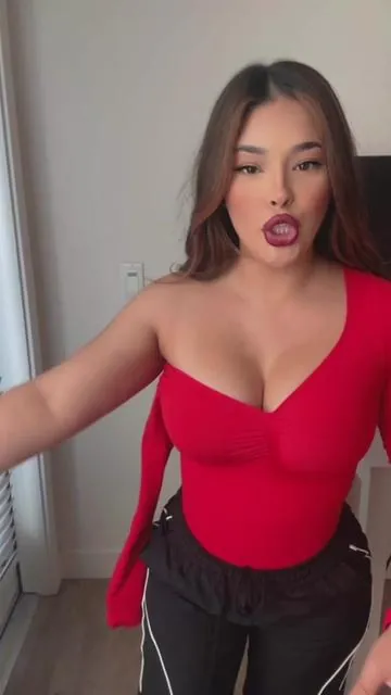 Give me 14 of them please 😩😩😩😩#shapewear #shapewearreview #shapewearbodysuits @FeelinGirl LLC #feelingirl 