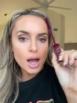 I love that our makeup trends are going back to how they were years ago- I'm ALL for it #makeuptrends #viralmakeup #makeuptrends2025 #coloredmascara #makeuptok #makeupfinds #mua #muatok #beautyfinds #makeupforbeginners #makeupturorial #fyp 
