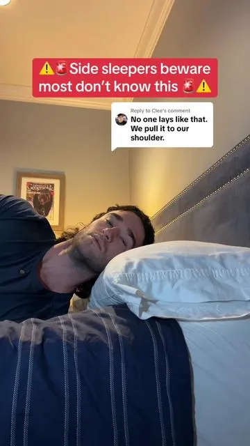 Replying to @Clee the ergonomic neck pillow still can make a difference tbh #neckpillow #cervicalpillow #comfy #necksupport #pillow #tiktokpillow 