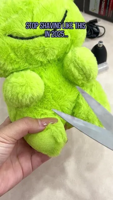 Thonestly thought we all stopped trimming ourselves like thisinlike year 10#hygiene #shaving #hairtrimmer#tiktokmademebuyit#bodyhairtrimmer #hairtrimmer#menshairtrimmer #mensrazor #menshaircut#electrichairtrimmer