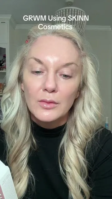 GRWM using @SKINN Cosmetics products. A 5 minute or less complete look using all SKINN products. #makeup #over40 #over40makeup #grwm #matureskin #maturemakeup @Dimitri James 