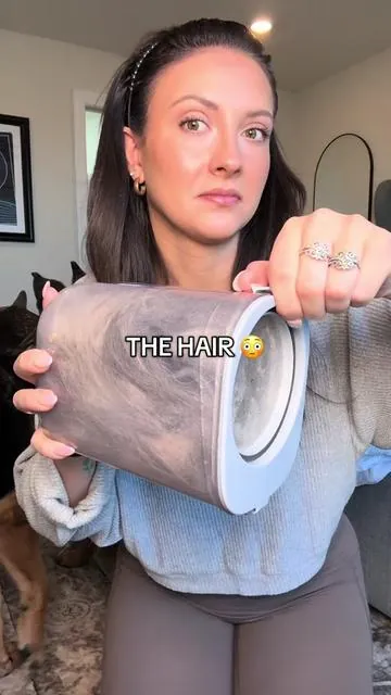 This thing is a lifesaver 😭 #dogs #pets #pethair #shedding #groomingvacuum #groomingkit #grooming #tiktokshopmusthaves #newyearnewme #tiktokshopmademebuyit #newyearnewaura #tiktokshopcreatorpicks #tiktokshopjumpstart #tiktokshoploveatfirstfind 