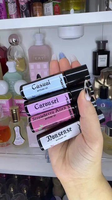 Yall see what i did there?? 😉 😉 @Zomething Strange #truly2mae #showertok #fyp#showerroutine #perfumetok #perfume #tiktokshop #selfcare#tiktokshopfinds #hygine #tiktokshopaffiliate #beauty #pink #microinfluencer #bodyoil #girls #girlsgirl #haul #bestbodysprays#shoppinghaul #shopwithme #girlhood #teamwork #beautyfavorites #grwm #makeup #creatorsearchinsights #fashion #fashiontrends #grwmroutine #girlytips #howtosmellgood #fragencetok #vanillahygiene #vanillagirls #vanillagirlmusthaves 