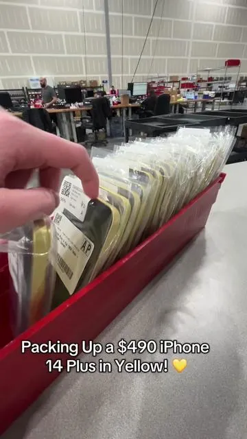 POV: Packing up your $490 iPhone 14 Plus in Ecofriendly Condition (ASMR)