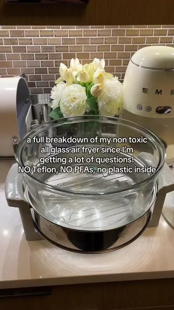 the perfect non toxic air fryer is this one! All glass base air fryer and stainless steel for the heating compartment. Glass air fryer stainless steel air fryer #airfryer #healthy #nontoxic 