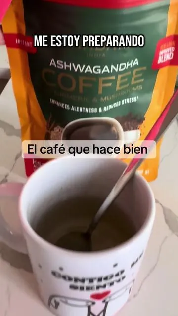 Café ☕️ que sabe a café con Ashwaganda , cúrcuma y hongos 🍄 adaptogenos #coffee #cafe #ashwagandha #turmeric #chaga 