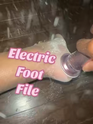 Honeyyyyy, do yall see the aftermath of this electric foot file 😳😳 #tiktokshopcreatorpicks #lovelanguage #electricfootfile #electriccallusremover #footfile 