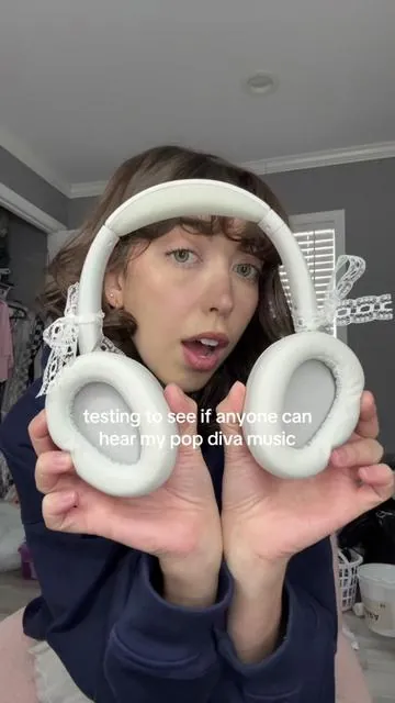I tried the noise cancellation button this time!!!