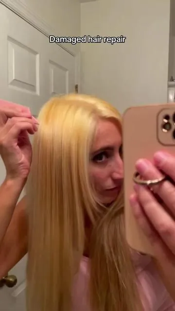 Bleach damaged hair repair! If you’ve also turned your hair into a science experiment, don’t panic, this kale-infused leave-in from Color Wow is actually saving my fried strands. #damagedhair #hairrepair #bleachfail #blondehair #bleachdamage #colorwow 