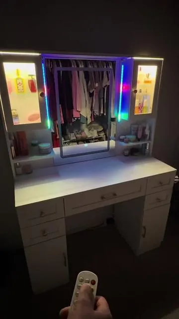 Finally finished setting up this vanity and it’s super cute! #vanity #vanitymirror #vanitysetup #tiktokshoploveatfirstfind #creatorsearchinsights 