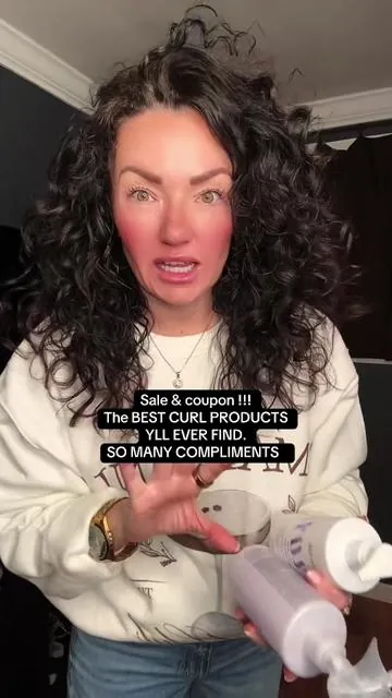 The best curly hair products #curly #curlyhairroutine #curlygirl #curlproducts #hairtok #hair #naturalhair #curlyhairproducts #momsoftiktok #tiktokshoploveatfirstfind #curls #tiktokmademebuyit 