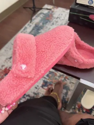 New Fave house slippers @Crocs #crocs #crocscozzzyslipper 