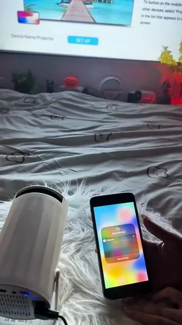 If there isn’t a TV in your room yet,I think this one suits you very well.#projector #miniprojector 