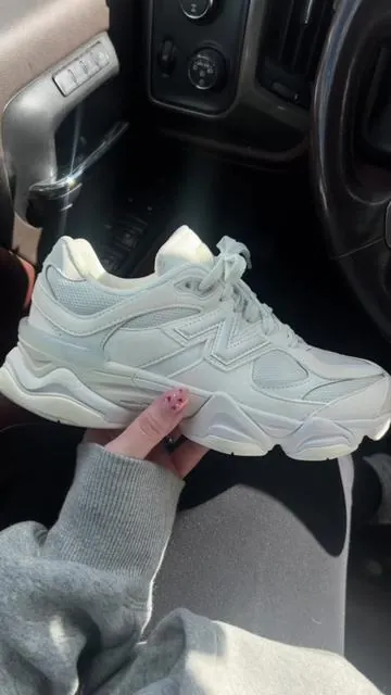 These shoes are so comfy I have 3 pairs!!  #newbalance #newbalance9060 #whitesneakers #chunkysneakers #newbalance9060reflection @New Balance @Evans Sneakers 