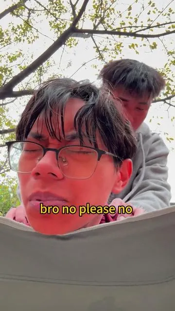 @SKGOfficial This massage chair can replace my bro's hands#SKGFlexMassager#SKG#SKGMassager#SKGGift#SKGMassager#SKGGift#skghealth#neckpain#neckpainrelief#shoulderpain 