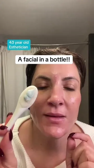 When your esthetician says she can’t live without it… you know it’s the real deal! ✨ DermAppeal = facial in a bottle.  #athomespa #skin101 #skincare #exfoliateyourskin #dermappeal #skincareroutine #glowyskin #esthetician #skincaretips #glowup #skinncosmetics 