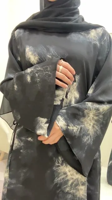 #fumidar #abaya #us #muslimstyle #eidoutfit #dressformuslim #maxidress #eid #abayagirls 
