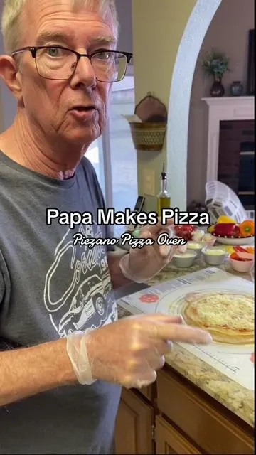 Fresh homemade pizza made quickly whenever you want it! #piezano #piezanopizzaoven #pizza #pizzalover #pizzatiktok #makingpizza #kitchengadgets #kitchenappliances #cookingpizza #homemadepizza #tiktokshop #tiktokshopfinds #granitestone 
