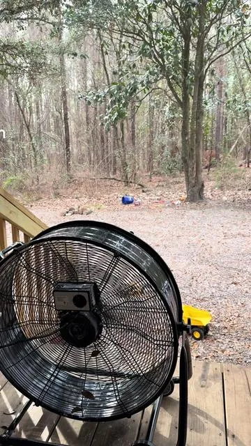 This industrial shop fan is a must have. Get the air circulating in your garage, shop, or warehouse. Click the link and get your today. #fan #shopfan #garage #air #industrialfan 