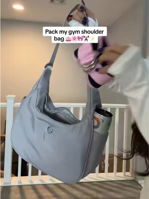 LOVE this 4L nylon shoulder bag, fits more than I thought ✨👛  #nylonbag #bags #gymbag #packmybag #whatsinmybag #whatsinmygymbag #shoulderbag #crescentbag #babysun #whatsinmypurse #gymbag 