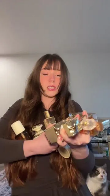 all my fav vanilla perfumes ranging in price from $6- $45 !! #vanilla #vanillagirl #vanillagirlaesthetic #arabperfume #arabianperfume #arabicperfumes #perfumetiktok 