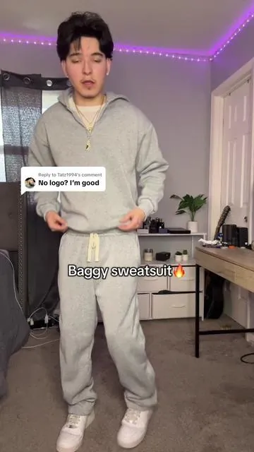 Replying to @Tatz1994 lowkey one of my fav pieces🤌 tuff baggy sweatsuit set🔥 #sweatsuit #jumpsuit #tracksuit #sweatpants #baggy #baggyclothes #baggypants #baggyfit #sweaterweather #sweater #hoodie #hoodieseason #winterfashion #winterfit #springoutfit #alucines📿🧿 #alucin #alucines🤑📿 #belicones😈📿☘️ #belicon #belica #fresitas🍓 #giftidea #giftsforhim #giftsforher #giftsforboyfriend 