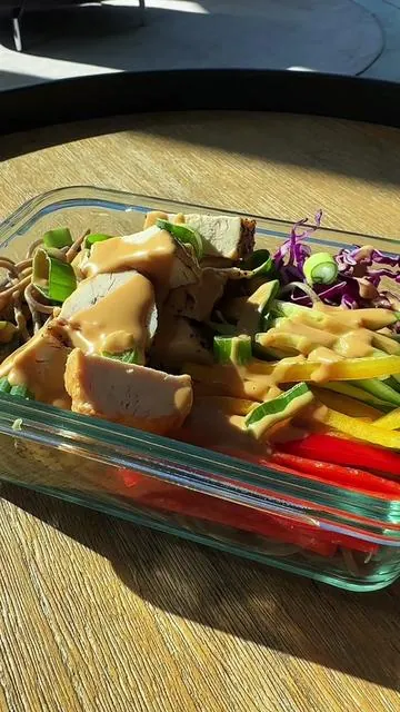 If you need ideas for what to eat this week here’s an easy one! Make some chicken in the TurboBlaze™ air fryer and throw together a healthy lunch with some  fresh veggies, buckwheat noodles and homemade peanut sauce 😋 Full recipe below! RECIPE: Ingredients:  Chicken:  	•	2, 6-8 ounce chicken breast, boneless, skinless  	•	Oil spray  	•	1 ½ teaspoons kosher salt  	•	½ teaspoon ground black pepper  Noodles:  	•	1-10 ounce bundle buckwheat noodles  	•	1 red bell pepper, stems and seeds removed, thinly sliced  	•	1 yellow bell pepper, stems and seeds removed, thinly sliced  	•	2 cups shredded red cabbage  	•	½ finely julienned cucumber  	•	¼ teaspoon neutral oil  	•	1 scallion, sliced  Peanut sauce:  	•	2 tablespoons natural creamy peanut butter  	•	1 tablespoon tamari  	•	1 tablespoon toasted sesame oil  	•	A pinch of salt  	•	1 glove garlic minced  	•	½ tablespoon mirin  	•	½ teaspoon honey  	•	2 tablespoons apple cider vinegar  	•	1/3 cup water    Instructions:  	 1.	Coat both sides of the chicken breast with oil spray.  	 2.	Season both sides with salt and pepper.  	 3.	Insert crisper plate into the basket of the air fryer.  	 4.	Select Preheat function and adjust temperature of 385°F.  	 5.	Place chicken breast onto preheated crisper plate.  	6.	Select Air Fry function and adjust temperature to 385°F and set time to 17 minutes then press Start/Pause.  	7.	Remove when done and set aside to cool.  	8.	Cook buckwheat noodles according to the instructions on the package, drain and rinse in cold water. Thoroughly drain then toss with a little neutral oil.   	9.	Whisk together the ingredients for the peanut sauce. Add more water if the mixture becomes too thick. Season to taste.    	10.	Place noodles on the bottom and add on chicken, bell peppers, cucumbers, green onions and top with peanut sauce. Toss well before serving.