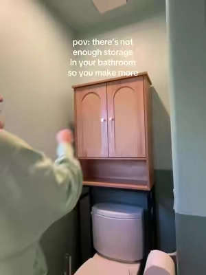 And so aesthetic too 🙌🏻 #toiletstorage #cabinet #bathroomcabinet #bathroomorganization 