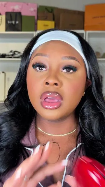 Somebody get @TIRTIR Inc. on the phone?! 🗣️❤️ This is one of my holy grail foundations. I had to make sure I put y’all on. I’m in the color 43N #fyp #viral #makeuptutorial #foundationroutine #makeupblackgirl #blackgirlmakeup #tirtircushionfoundation 