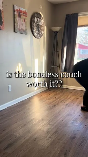 I’ve been seeing this EVERYWHERE so here’s an honest review! #bonelesscouch #oviosfurniture #ovioscouch #tiktokmademebuyit 