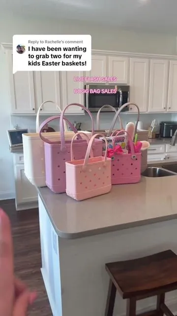 Replying to @Rachelle JOIN IN & get your Bogg Bag on a Flash sale! 🎀 #boggbag #boggbags 
