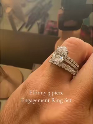 This ring set is so beautiful and look like the real deal!!This is my third purchase from Effinny and they are top quality!! They have all different styles to choose from but i loved that this was a three piece set! #engagementring #travelring #trendingengagementrings  #diamond #weddingring #cubiczirconia 