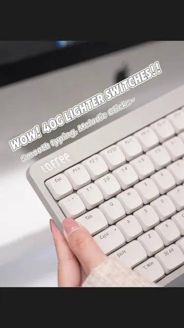 I am in love with this low profile keeb, it feels soft and bouncy while also sounding so good💗   #Lofree #lofreeofficial #keyboard #mechanicalkeyboard #keyboardasmr  #gamingkeyboard #homeoffice  