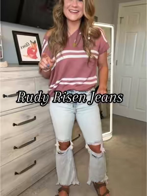 My absolute favorite pair of jeans I’ve ever owned. These will sell out so you better run 🏃🏼‍♀️ 💨  #denim #jeans ##denimstyle #distressedjeans #momstyle #momfashion #OOTD #vintagejeans #lightwashjeans #outfitinspiration #millenials #TTSLevelUp  #tiktokmademebuyit #tiktokshopfinds #fashionlookbook 