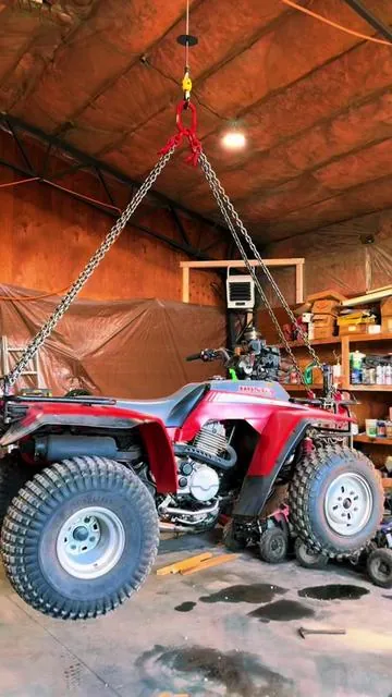 One of my favorite things in the shop..  Vevor winch and 4 point rigging.. #vevor #vevortools #vevorbranddays #branddaysale #tiktokshopcreatorpicks #mechanic #winch #hoist  @Vevor_US 
