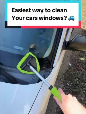 This is how to clean your car windows 🚙 #windshieldcleaner #windshield #cardetailing #carcleaning #carscene 
