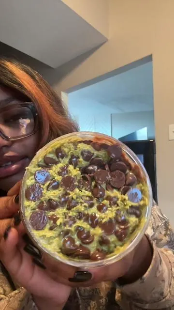 do a raw review with mee #dubaichocolatebar #fyp 