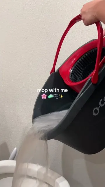 mop with me 🌸🫧✨ nothing like a brand new mop head to clean your floors with. 🧼🫧 you guys already know I love buying my mop head replacements here on tiktok shop ✨ #mop#mopping#moppingfloors#asmrmopping#moppingasmr#moppingthefloor#moppinghack#moppingmusthaves#moppingvideos#spinmop#mopwithme#ocedarmop#tiktokshopspringglowup 