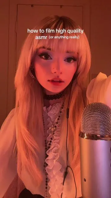 I bought this light not intending on making any video about it but I genuinely love it! Good for film makers too since the battery life is long. #asmr #fypage #contentcreators 