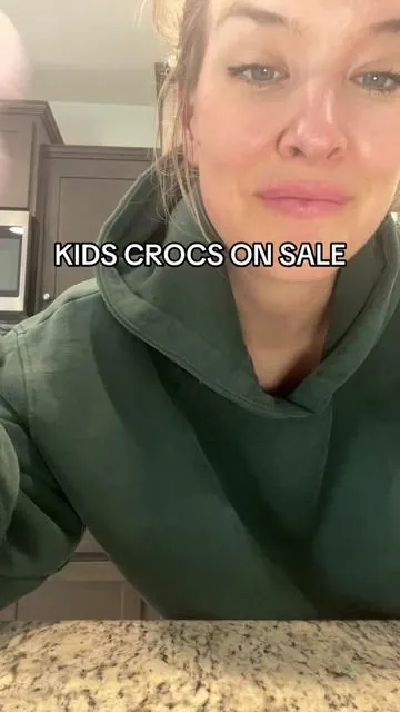 Kids crocs are on sale!  Run and grab them for spring and summer! #crocs #kidscrocs #kidsshoes #tiktokshopspringlowup #tiktokshopcreatorpicks #tiktokmademebuyit 