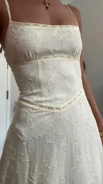 the most PERFECT yellow dress☀️