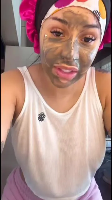 Cardi B really put us on with this Korean Mud Mask #cardibmask #koreanskincare #facemask #cardib #mudmask #tiktokshopfinds #skincare #brmud #boryeongmud 