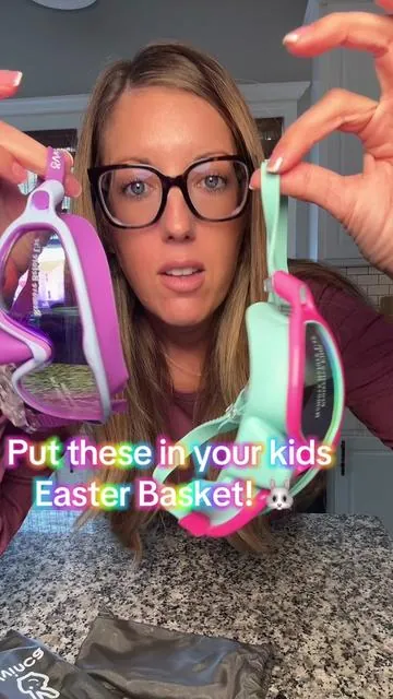 That easy clip though 👌  #goggles #kidsgoggles #swimming #swimgear #swimgearkids #easterbasketideas #easterbasketstuffers #springtok 