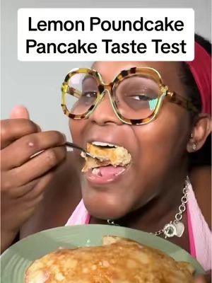 Vicky put her foot in these pancakes! 1000/10!! #vickycakes #womanowned #blackowned #shopwomanowned #shopwomenowned #shopblackowned #FoodTok #snacktok #pancakemix #breakfastrecipes #brunchideas #tiktokmademebuyit #foodreview 