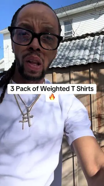 These TShirts feel like butter, and they have a nice thickness! #tshirts #tshirt #mensshirt #mensfashion #fashion #fashiontok #tiktokshopcreatorpicks #gift #giftideas #giftidea #giftguide #tiktokshopspringglowup #ttslevelup #springtok 