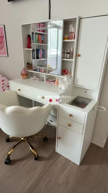 the vanity of my dreams 🎀☁️ she’s perfect 🥹 #vanity #vanityledmirror #vanitytour #makeupvanity #vanitydecor #vanitymirror #vanityorganization #vanitysetup #springdecor #girlythings #girly #girlyaesthetic #beauty #fyp 
