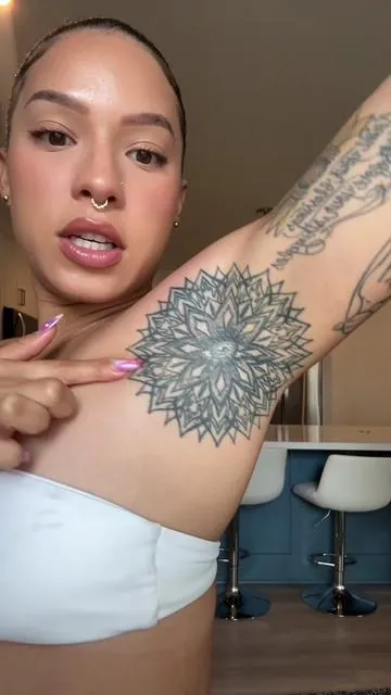 & wear sunscreen! #tattoolover #tattootok #tattoocare #girlswithtattoos #tiktokshopspringglowup #tiktokshopcreatorpicks 