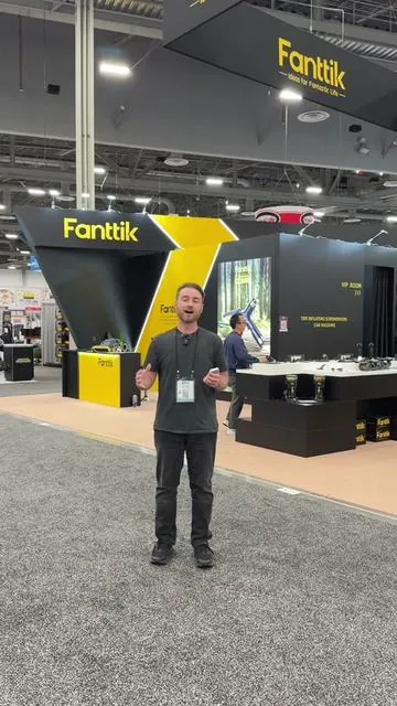 I’m at the National Hardware Show with Fanttik and here are my top 3 favorite items from the show!! @Fanttik #fanttik #fanttikday #springtok #nationalhardwareshow #tireinflator #screwdriver #electricscrewdriver #poolcleaner 