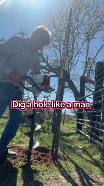 Post hole digger #postholedigger #holedigger #vevor #bluecollar #farmtok #ranchtok 